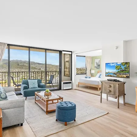 Aloha Hawaii, Waikiki Condo With Great Mountain Views & Free Parking!